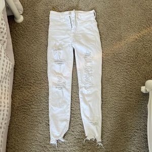 White American Eagle Skinny Jeans